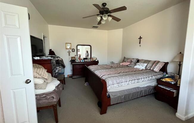 11907 GOLDEN LDG LN