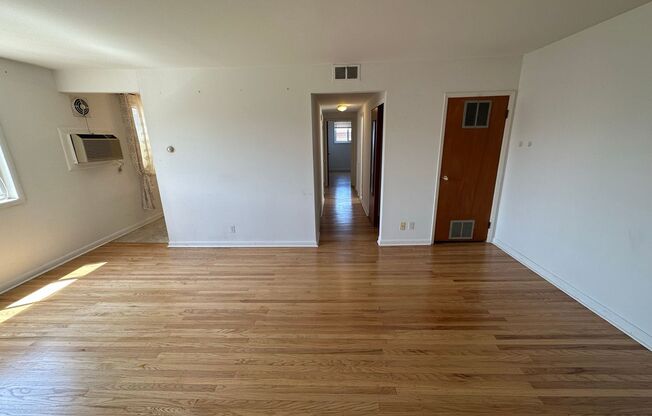 Lansing St 1715