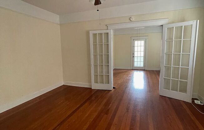 4729 Carondelet