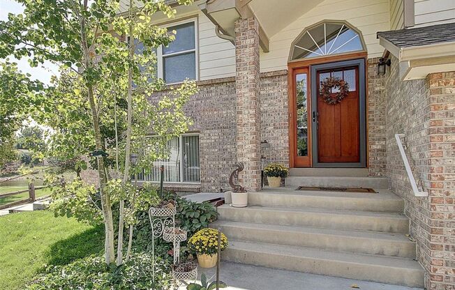 Gorgeous home on Lake in Broomfield Trails!