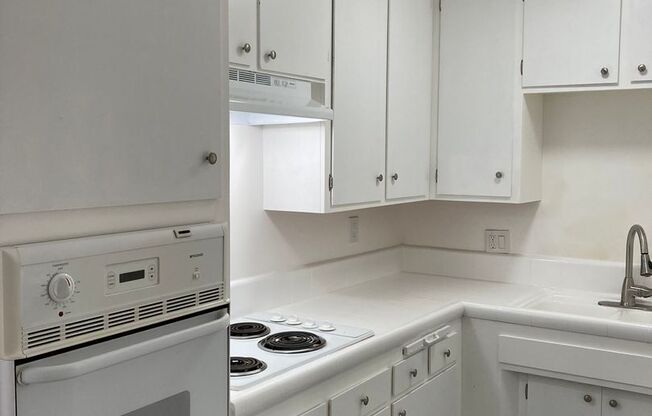 1 bed, 1 bath, 600 sqft, $1,795, Unit 3