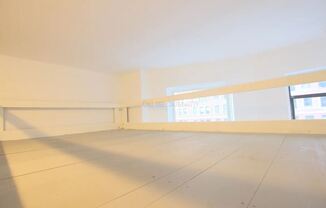 309 W 72 ST