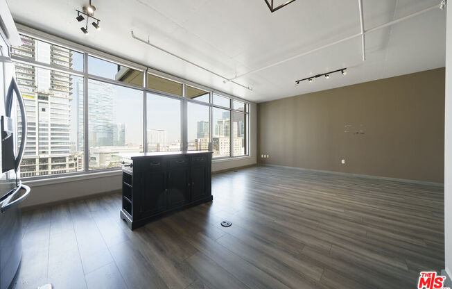 1 bed, 1 bath, 947 sqft, $3,300, Unit 1314