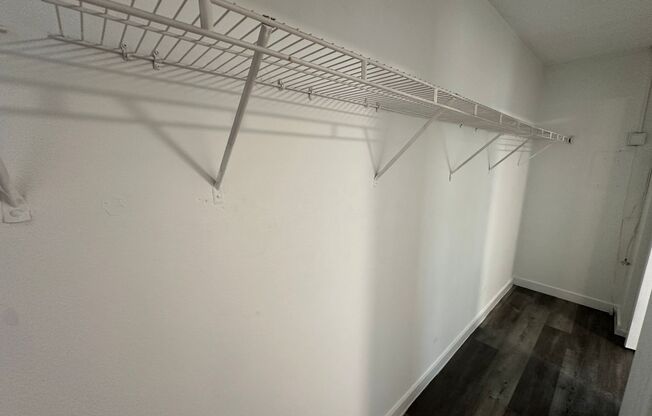 1 bed, 1 bath, 700 sqft, $1,400, Unit 4822-105