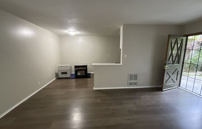 1 bed, 1 bath, 630 sqft, $1,800, Unit 3