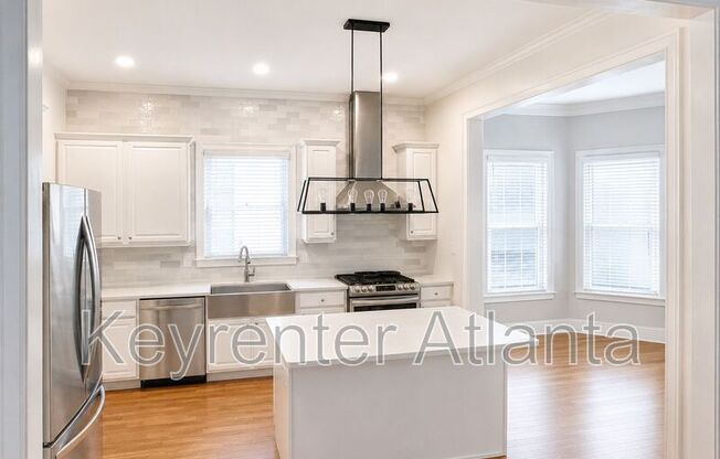 479 WOODWARD AVE SE