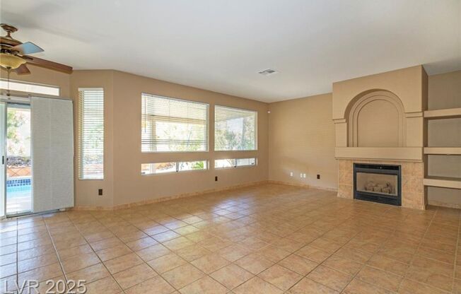 Prime Summerlin 4 bedroom with backyard retreat
