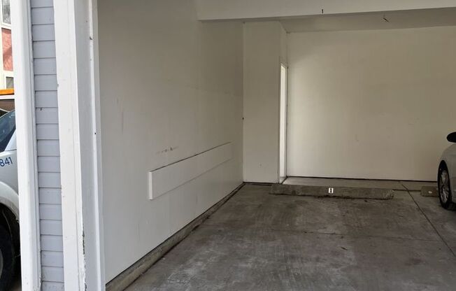 2 beds, 1 bath, $2,200, Unit # 1