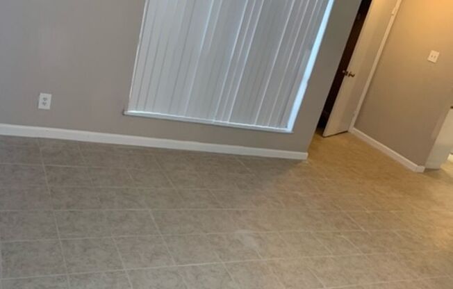2 beds, 2 baths, 1,103 sqft, $1,580, Unit 1060
