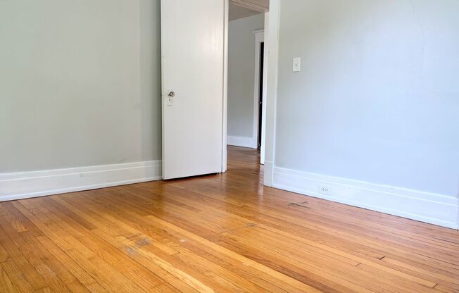 1 bed, 1 bath, $1,025, Unit 17D