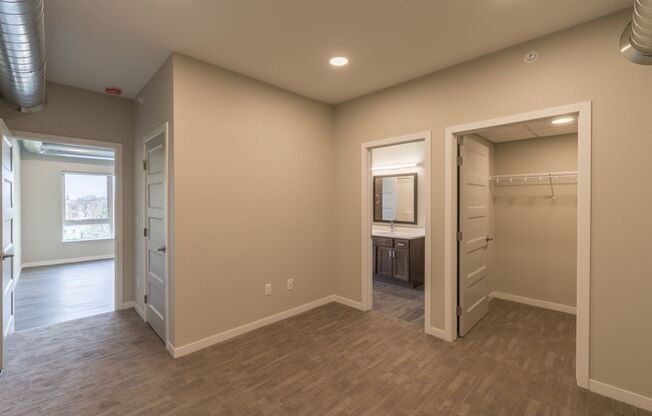 1 bed, 1 bath, 816 sqft, $1,250, Unit 409