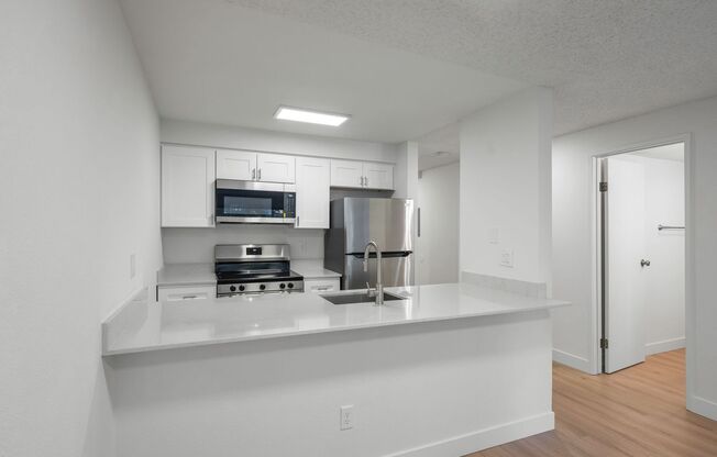 2 beds, 1 bath, 815 sqft, $2,085, Unit 308
