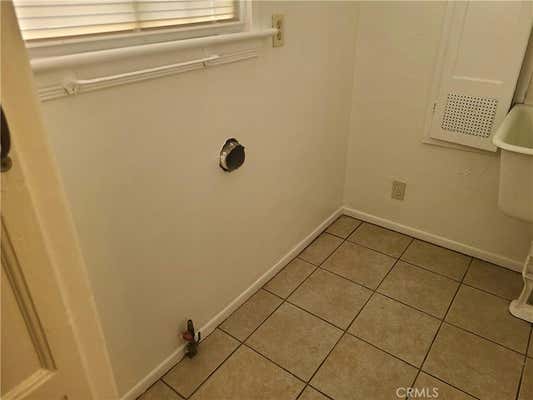 2 beds, 1 bath, 1,658 sqft, $2,700