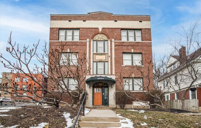 Studio Apartment Available - Centrally located