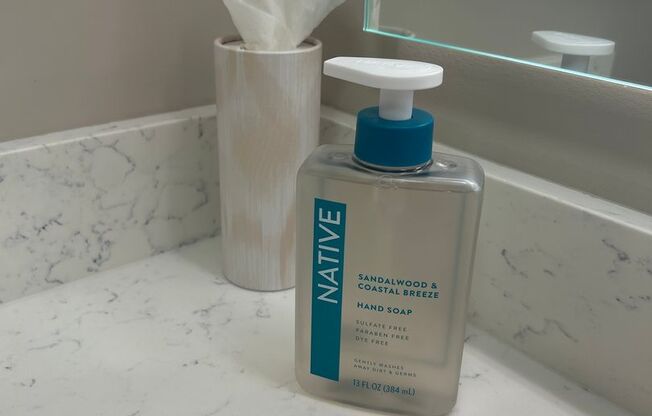 Studio, 1 bath, 502 sqft, $1,200, Unit 17