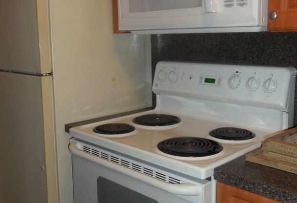 3-Bed, 2-Bath Single-Family Home in Hollywood!