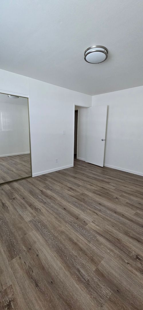 2 beds, 1 bath, $2,100, Unit Downstairs