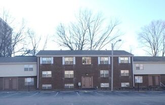 2 beds, 1.5 baths, $1,150, Unit B