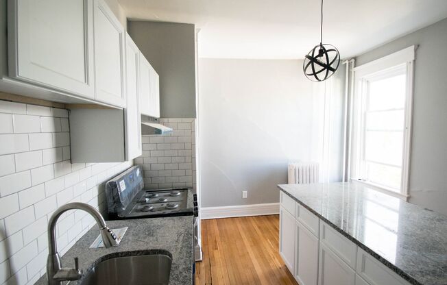 1 bed, 1 bath, $1,395, Unit 04