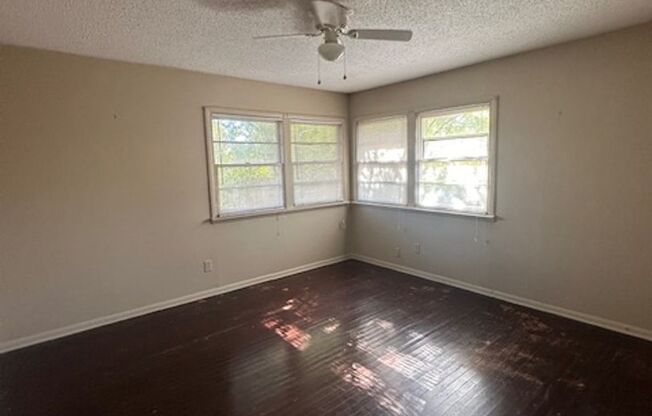 4 beds, 1 bath, $1,195