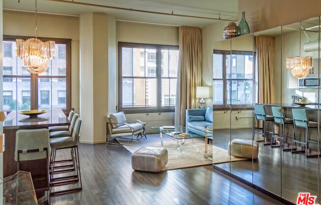 1 bed, 1 bath, 920 sqft, $3,300, Unit 303