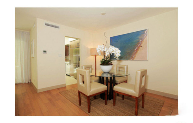 1 bed, 1.5 baths, 925 sqft, $3,595, Unit 105