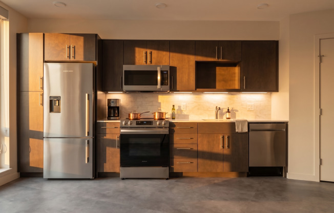 Studio, 1 bath, 348 sqft, $1,473, Unit 214