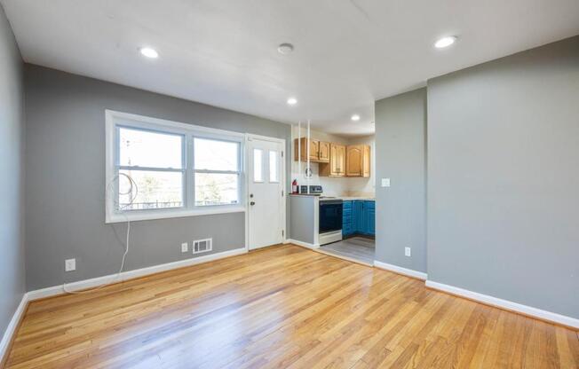 3 beds, 2 baths, 1,240 sqft, $1,850
