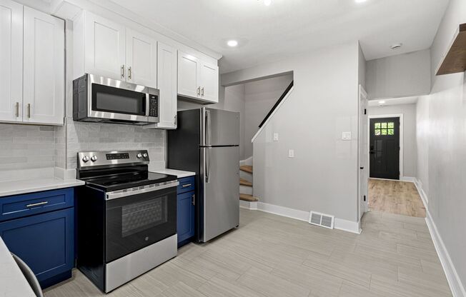 Freshly Renovated 2 Bedroom in Bloomfield! Available NOW!