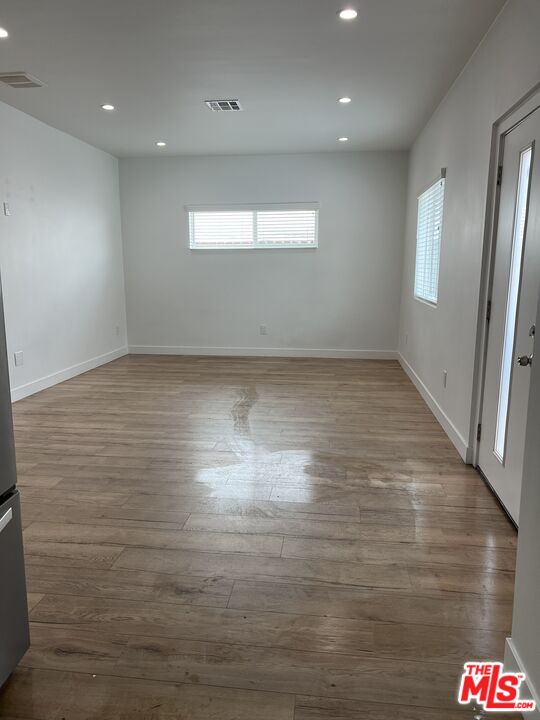 5107 5 AVE