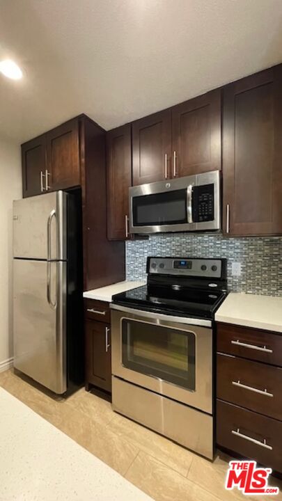 1 bed, 1 bath, 566 sqft, $2,050, Unit 260