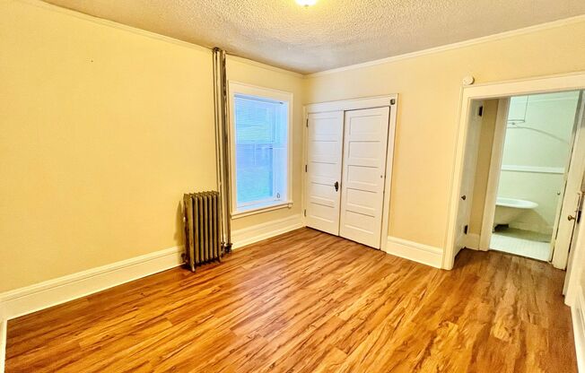 Studio, 1 bath, 450 sqft, $975