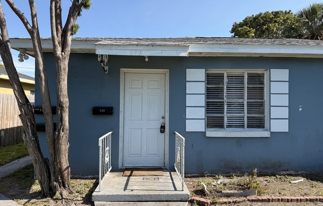810 20 AVE S