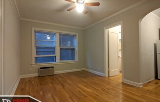 837 W Wolfram St