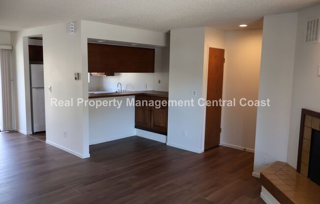 2 beds, 1 bath, $2,300, Unit # 8