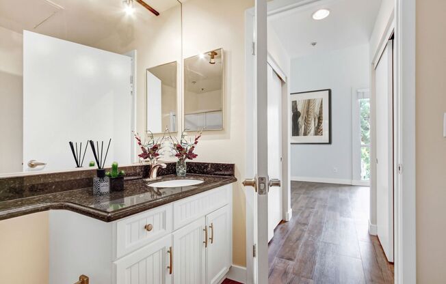 1 bed, 1 bath, 604 sqft, $2,950, Unit 416 P