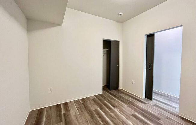 1 bed, 1 bath, 440 sqft, $1,327, Unit 223