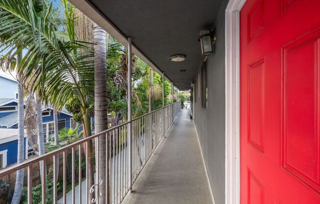 1056 E 6th, Long Beach