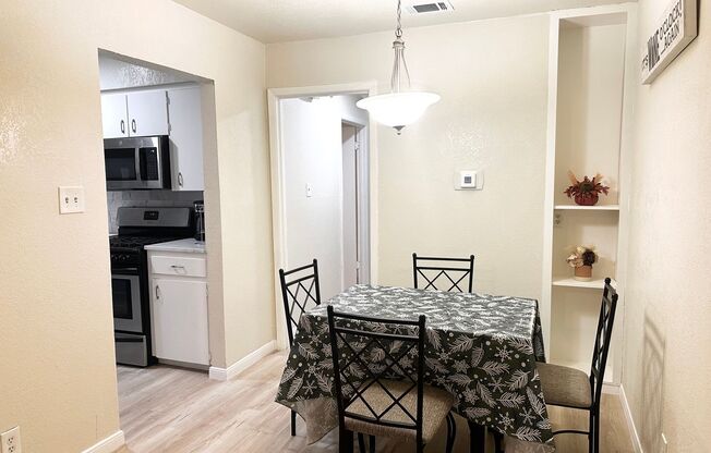 2 bed 1 bath on Emerald Forest