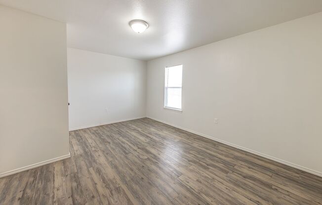 Spacious & Updated 3-Bedroom, 2-Bath Home – Move-In Ready