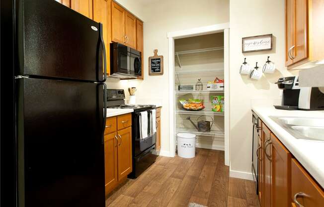 Pine Valley Ranch Apartments Kitchen and Pantry