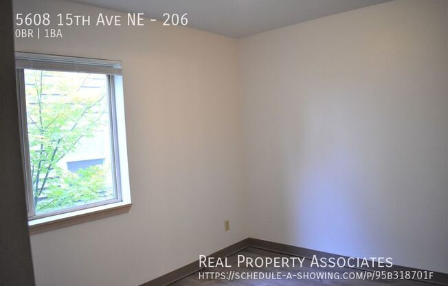 5608 15th Ave NE