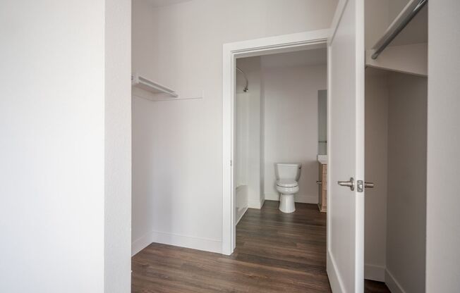 1 bed, 1 bath, $2,275, Unit 403