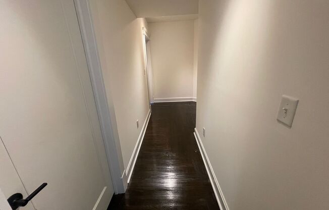 4 beds, 2 baths, 978 sqft, $3,450, Unit 21