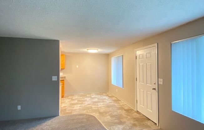 2 beds, 1 bath, 830 sqft, $1,250, Unit C-208