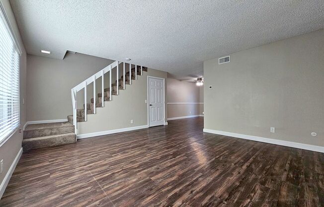 3 beds, 1.5 baths, $2,995, Unit 03