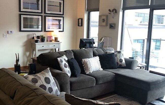 1 bed, 1 bath, 728 sqft, $1,900, Unit 202