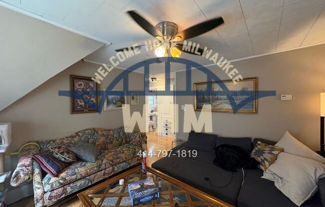 2565 N OAKLAND AVE