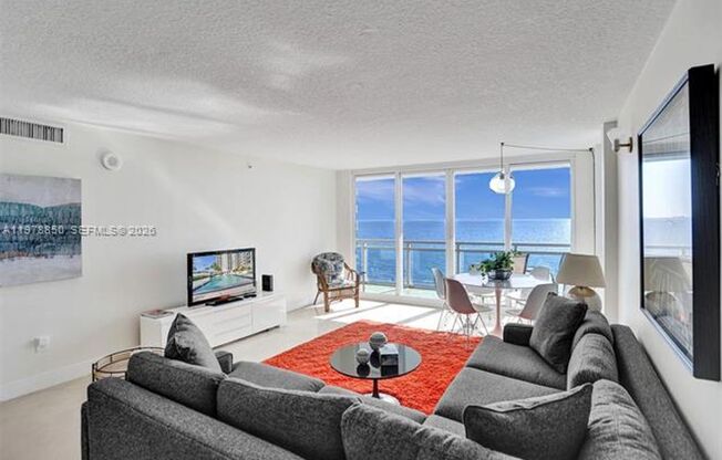 2 beds, 2 baths, 1,276 sqft, $5,200, Unit 6917 Collins Ave # 915