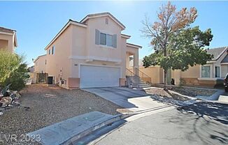 CHARMING SPLIT LEVEL HOME. FEATURING OPEN FAMILY ROOM